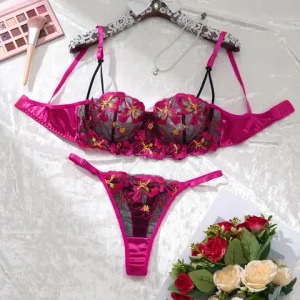 A set of sexxy rose red lingerie including a bra and panties with daisy patterns as well as a comfortable home style ZA825147 Bangladesh (New)